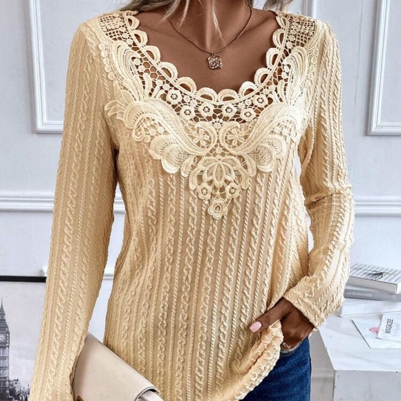 Apricot Beige Lace Neck Cable Knit Top in M - Picture 4 of 5